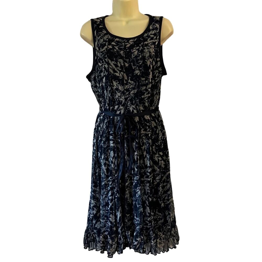 ILE Size 12 Navy & Beige Print Stretch Knit Dress with Tie Belt NWT Sleeveless